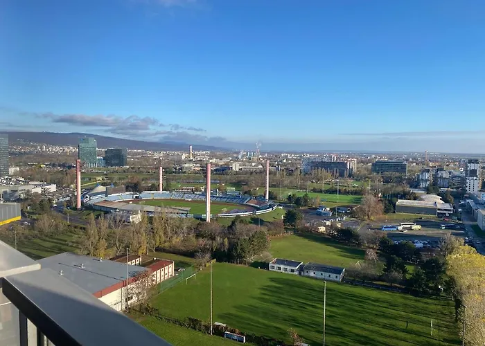 Fantastic View From The 20th Floor * Μπρατισλάβα